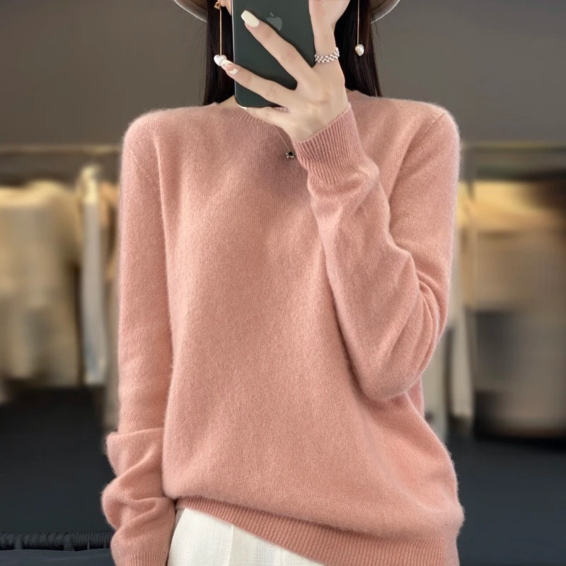 Women's Soft Lightweight Jumper with Timeless Design