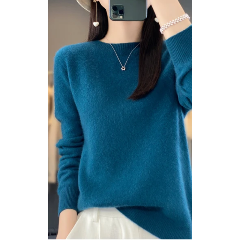 Women's Soft Lightweight Jumper with Timeless Design