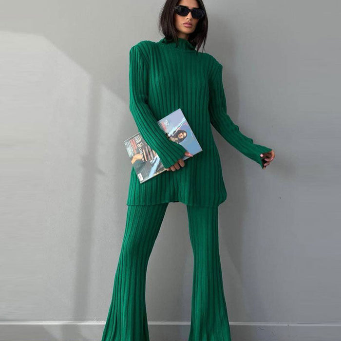 Completo coordinato da donna a collo alto a coste con pantaloni a gamba larga