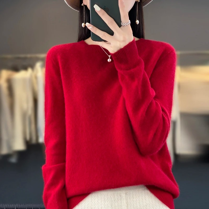 Women's Soft Lightweight Jumper with Timeless Design
