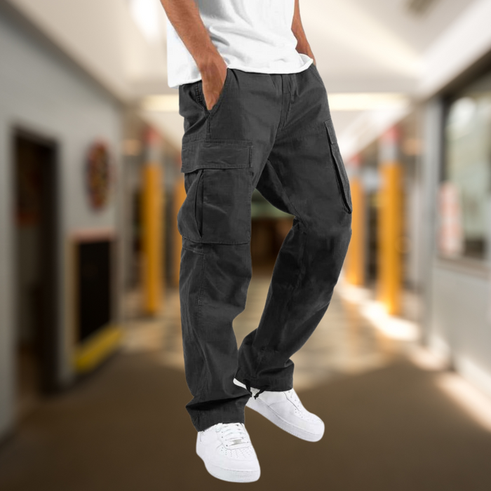 Herren-Cargohose mit lockerer, gerader Passform und geräumigen Taschen